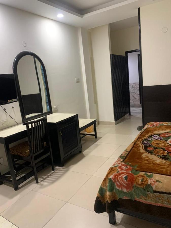 Hotel Raman'S Jagadhri Экстерьер фото