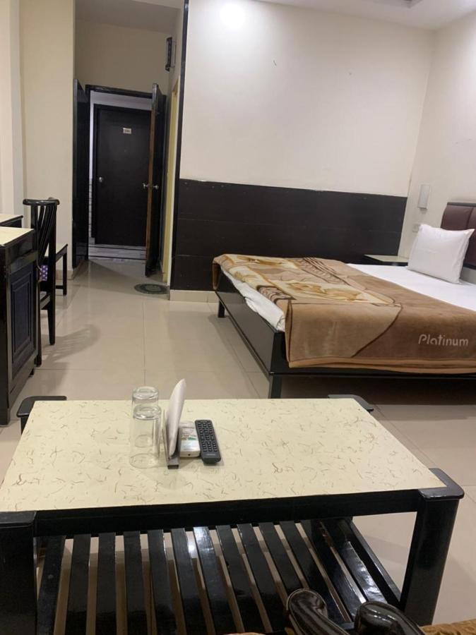Hotel Raman'S Jagadhri Экстерьер фото